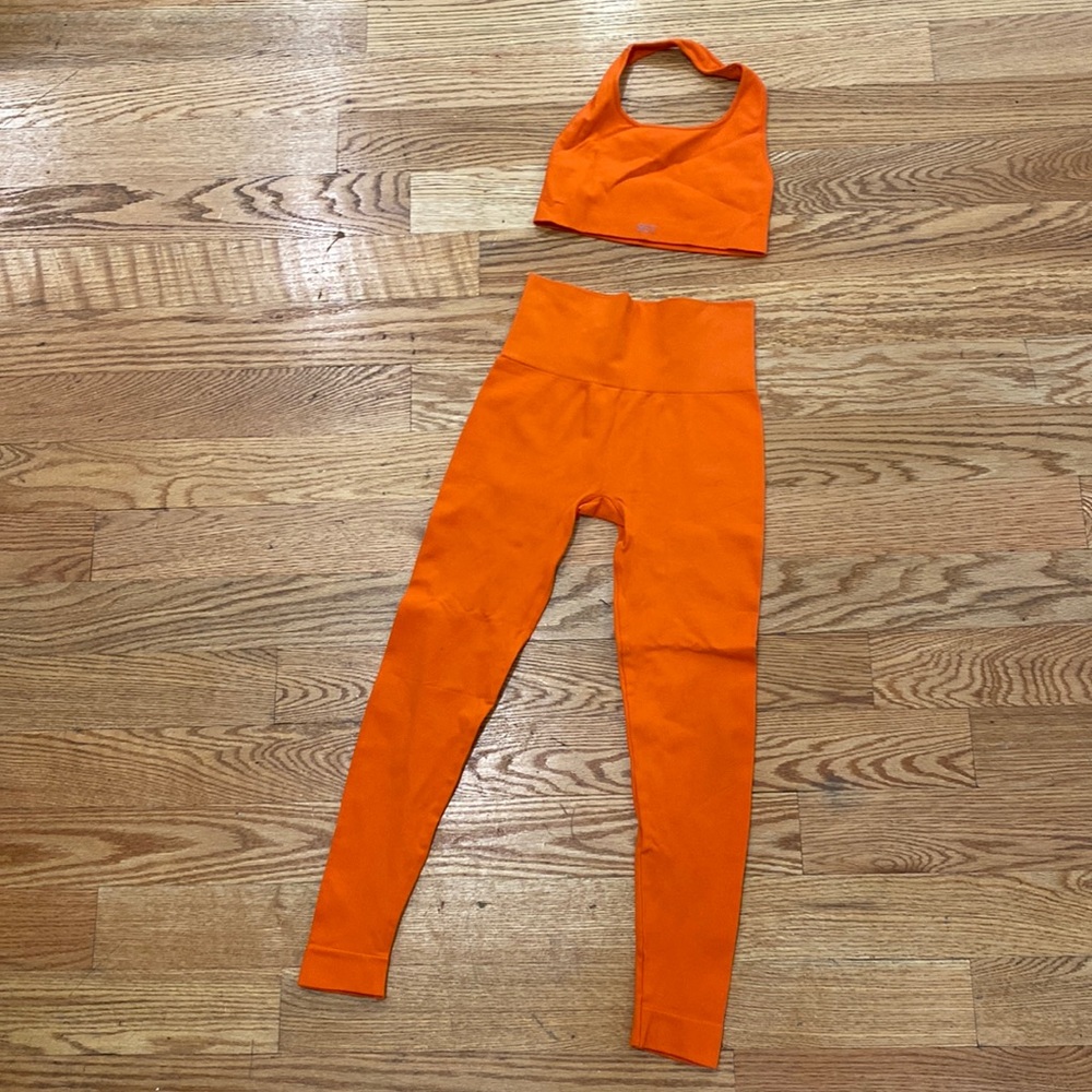 Set Active Madelyn Cline Set